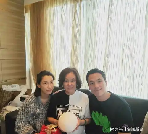 内地平民媳妇齐娇虽不得宠,却是身价几十亿,富婆杨小娟的闺蜜