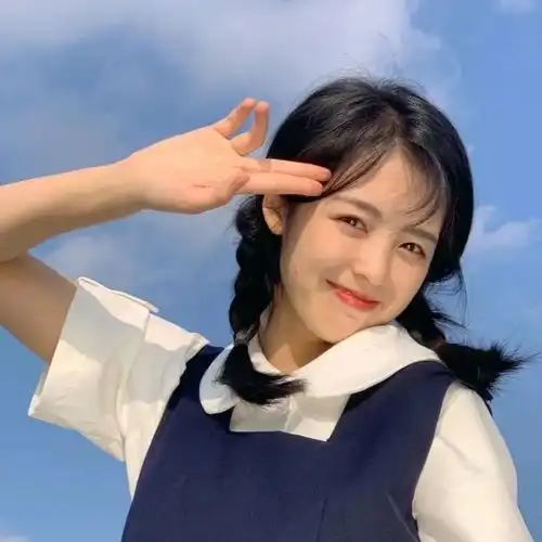 真人版女生头像一