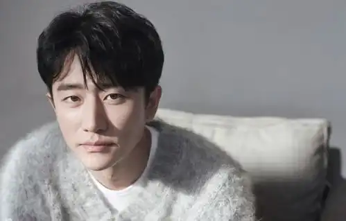 十年蛰伏终于迎来事业上升期,他的演艺道路可谓是艰难重重,如今终于爆火