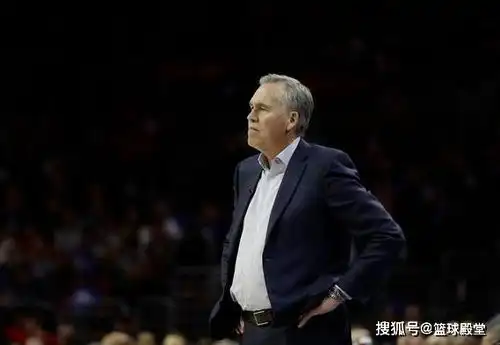 火箭输球,谁注意到哈登表情无奈扭头就走,8人轮换想赢雷霆