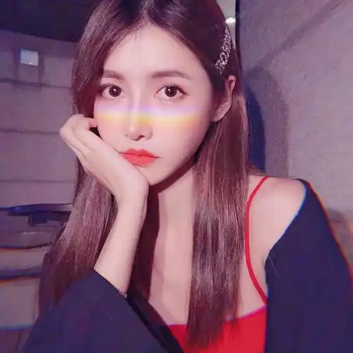 明朗少女头像愿你钟情豁达,有得有失有坚持,能笑能哭能尽欢