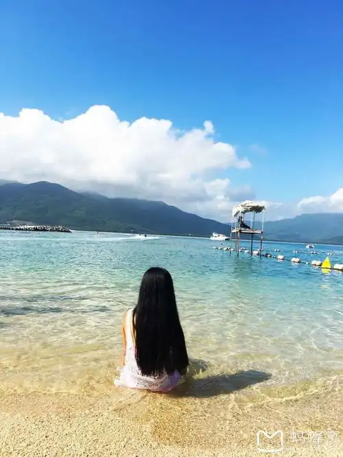 带上美丽的闺蜜在三亚和你相遇