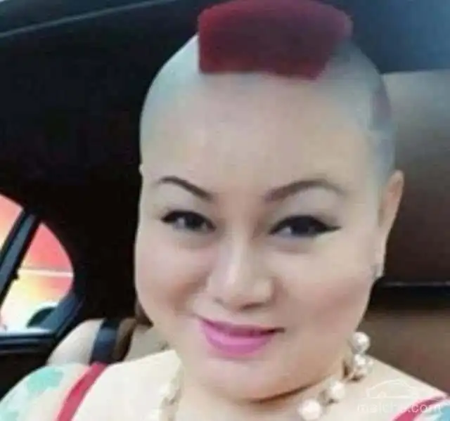浙江女富婆坐拥12亿,人称宾利姐,样貌雷人无人敢娶