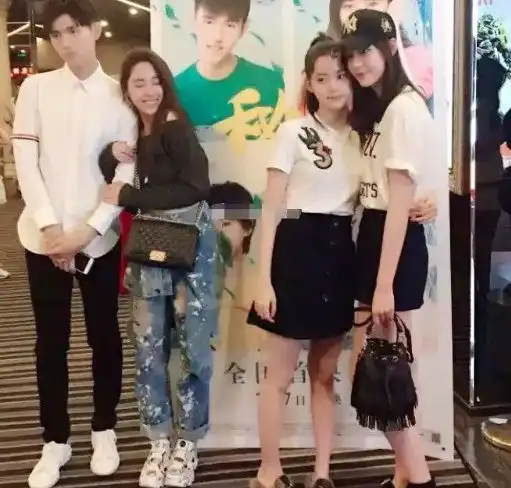 被扒出各种亲密互动,这是要公开了还是一场和塑料姐妹的富二代三角恋
