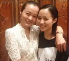 盘点美女明星那些抢镜的圈外闺蜜图