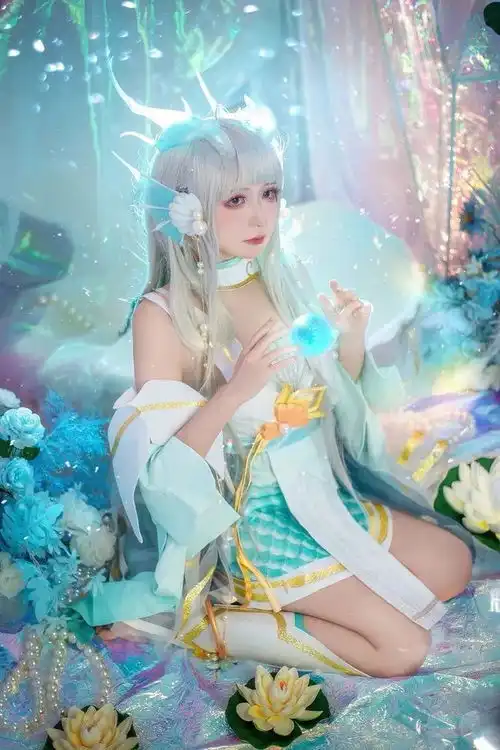 cos王者荣耀西施少女怎么会拒绝闪耀的宝藏呢