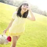 求一个带有影子的女头像,意境的也行