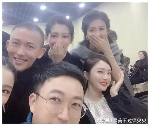 神仙闺蜜白鹿被于正捧成当红小花后,立马带着姐妹一起当富婆