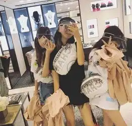 他是著名演员,为女儿退出娱乐圈,如今却被女儿嫌弃是下岗演员