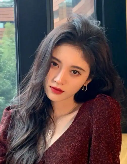 继戴孝妆后,鞠婧祎难民妆又火了,网友导演眼瞎吗