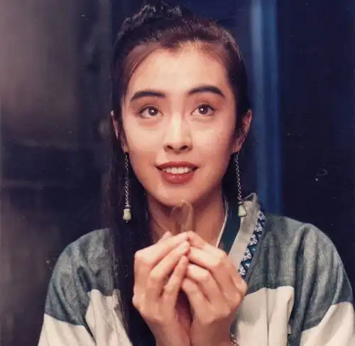 谢玲玲获五个儿女庆生一家九口温馨又幸福,前夫林建岳不在场
