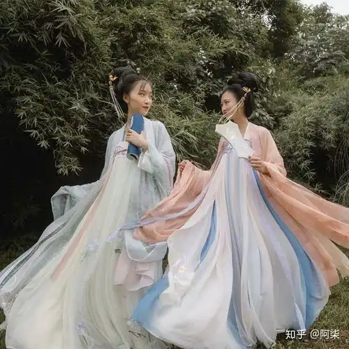请友友推荐闺蜜汉服价格350左右