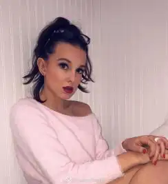 贝克汉姆二儿子恋情曝光15岁女友妆后成熟御姐范