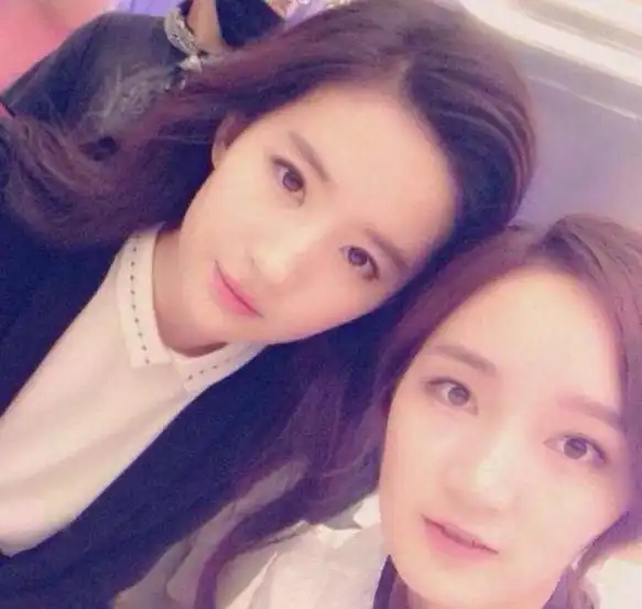 刘亦菲娱乐圈的4个好闺蜜,前三个都大红大紫,唯独她被人遗忘