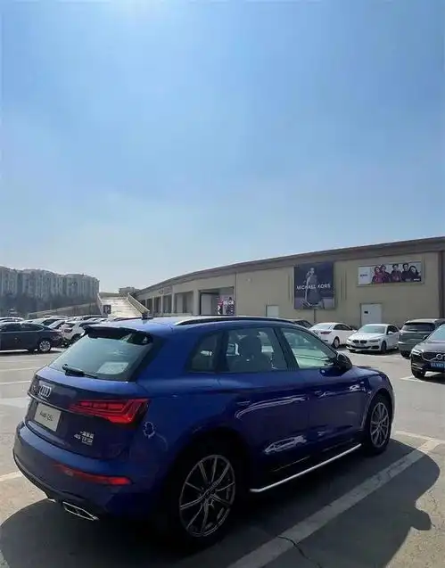陪闺蜜看车,不料一见奥迪q5l就心动了