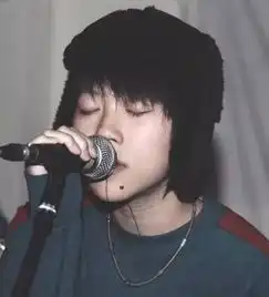 好闺蜜一起走周冬雨露出窦靖童同款纹身超有爱
