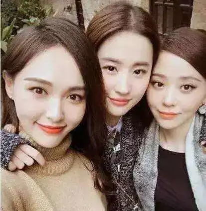 仙剑剧组重聚唐嫣婚礼,她却成了唯一不出席的嘉宾,坐实不合传闻