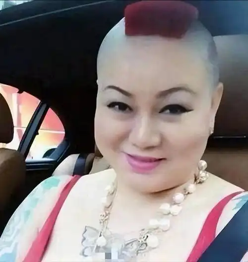 回顾富婆宾利姐,扬言结婚就送500万的宾利,为何无人敢娶