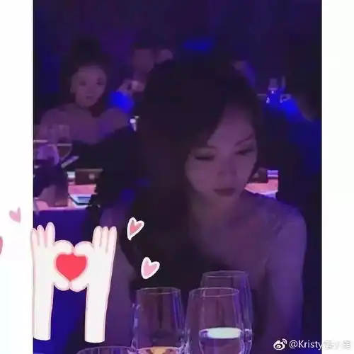 杨幂唐嫣同框,10年换了三个闺蜜这个频率算高吗