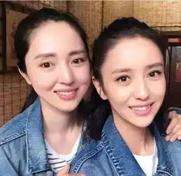 一对奇妙女神闺蜜,人生每一个经历都如此相似,长的像还一起生娃