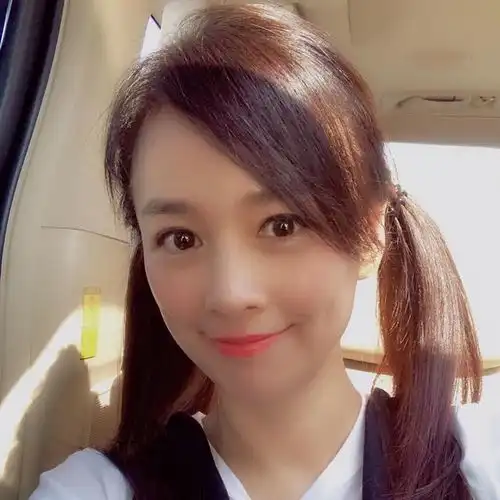 张庭直播卖自制产品关美颜灵气尽失遮不住衰老