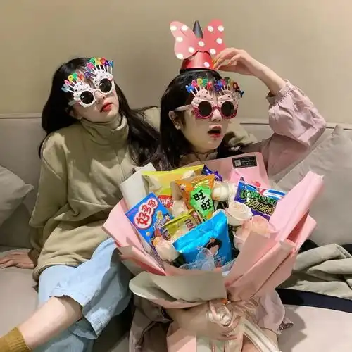 超好看的闺蜜头像快乐加倍进来拿图