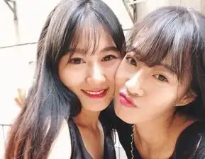 武音闺蜜校花复古纯情酷似双胞胎7