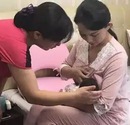 咱家孩子太懂事了,一个月宝宝安静乖巧,妈妈却发现出了问题