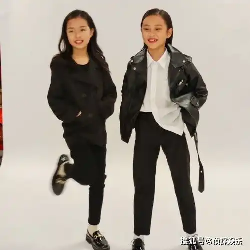 贾乃亮女儿与小闺蜜合体拍写真,8岁甜馨化浓妆做美甲造型超酷