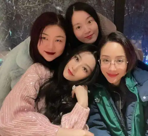 范冰冰和杨天真张钧甯聚会,合照嘟嘴卖萌,直言闺蜜最靠谱