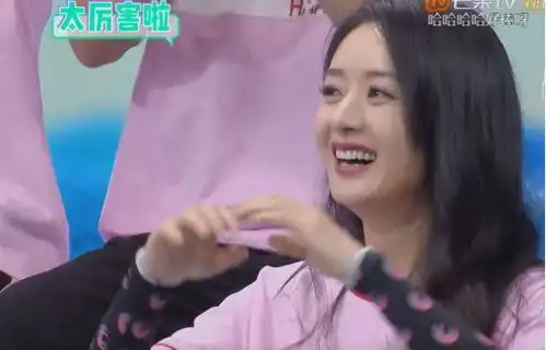 赵丽颖不愧是谢娜闺蜜,产后录快本搞特权一个细节看出二人友情