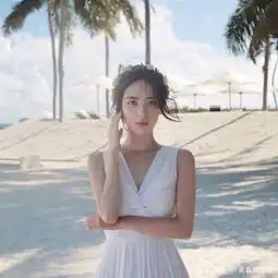 开心一笑一位蹬着三轮车的大爷,不小心把前面的一辆宝马车蹭了