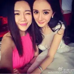 杨幂婚礼除了唐嫣出席,原来还邀请了这位真闺蜜