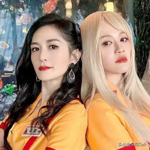 同是闺蜜差距却一目了然人情世故在陈乔恩的婚礼上被撕的粉碎