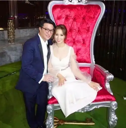 千亿太太徐子淇与丈夫李家诚秀恩爱,天王郭富城成电灯泡