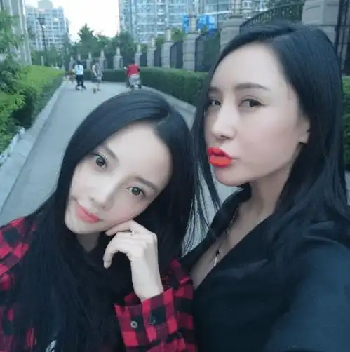 李小璐与闺蜜对簿公堂,被拖欠600万分红,网友纷纷为她打抱不平