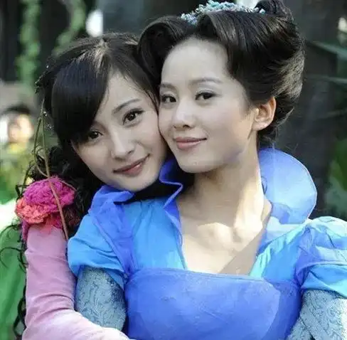 观众提问杨幂很丑,刘诗诗的回答获狂赞深扒杨幂这些年的塑料闺蜜情