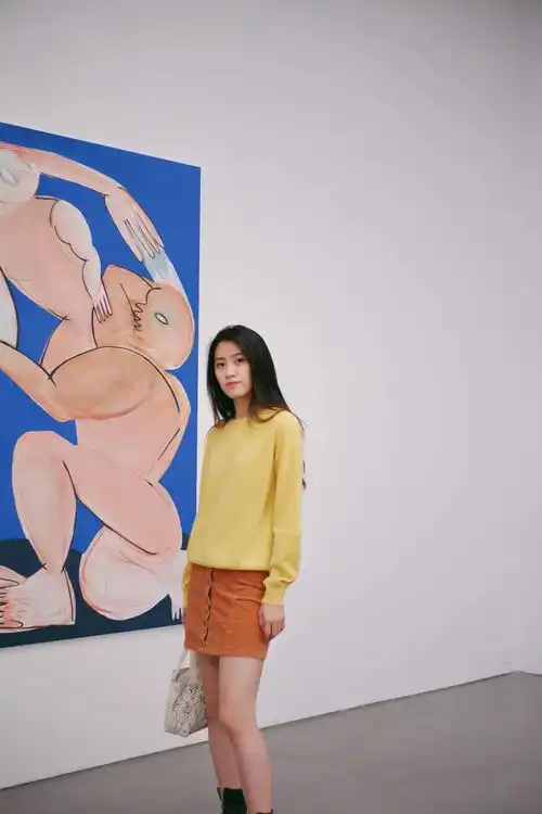 e家闺蜜秀明亮与温柔
