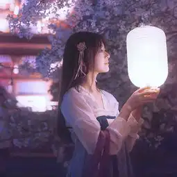 我低头一声叹息你不懂我我不怪你