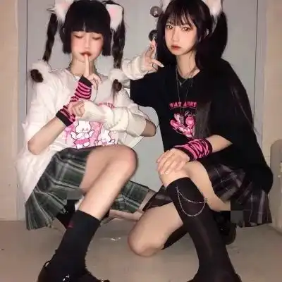 闺蜜头像就我所知,我一无所知.