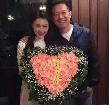 她是李小璐闺蜜,曾被甜馨叫干妈,今却成首位被拒乘飞机的女星