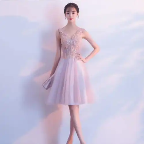 心理测试闺蜜婚礼,你要穿哪件礼服看看你的初吻会被谁夺走