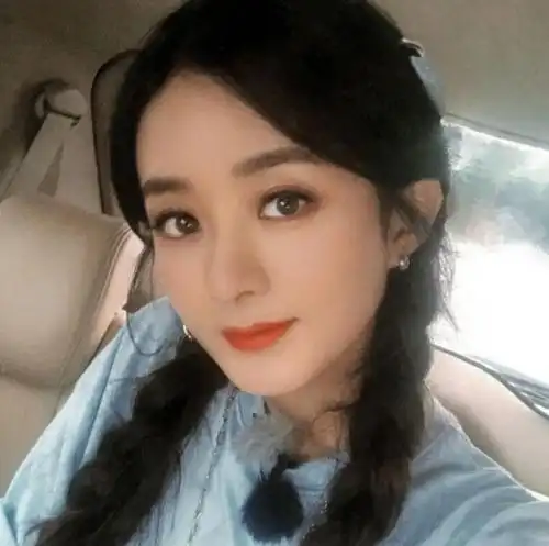 人类的悲喜不相通,赵丽颖离婚两天,曾经的闺蜜谢娜就高调秀恩爱