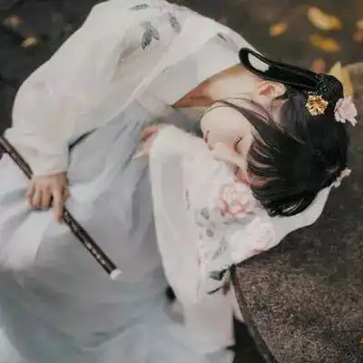 古风女生冷艳霸气头像你用一纸画笔,惊艳吾之须臾