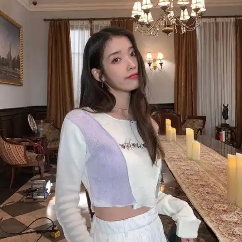 iu不一样的风格,性感而又不失霸气,来看下吧