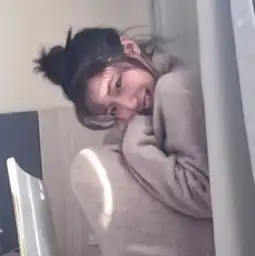 最近超时髦闺蜜头像火了你一定要努力赚钱,将来好养我
