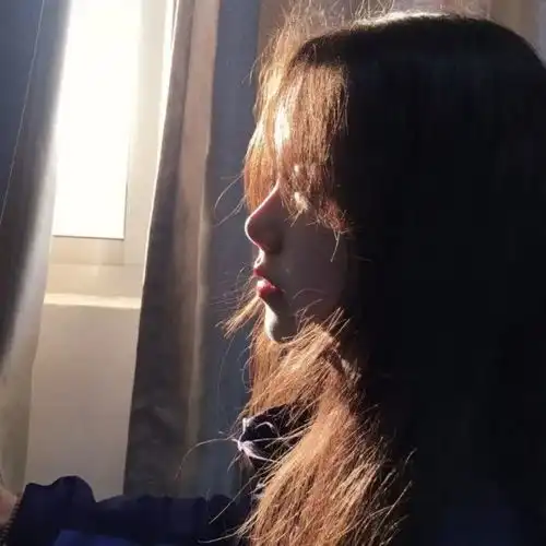 人来人往,女生头像