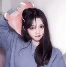 最近三人组的闺蜜头像火了,秀儿超喜欢,班主任分我一个呗