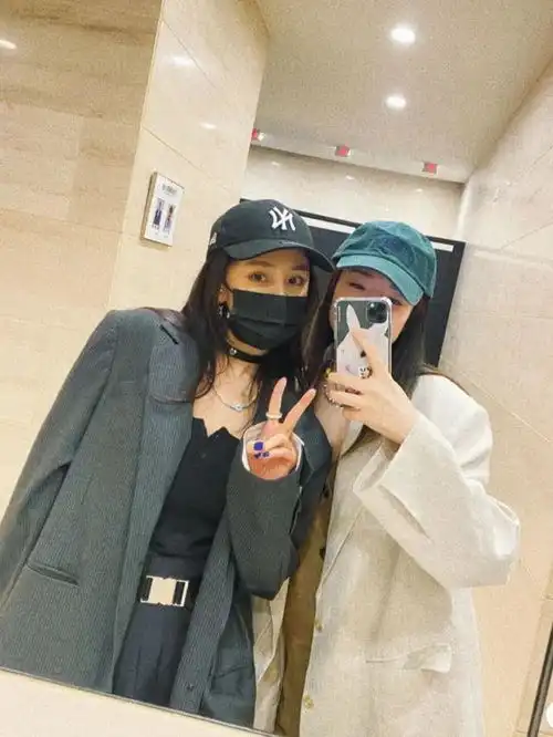 杨幂又去bm逛了姐昨天是买少了吗