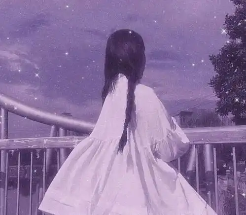 女生有时疏远你,正是因为深爱